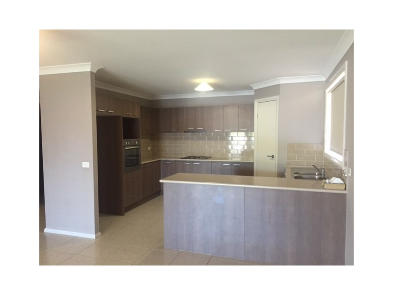 8 Ranclaud Street, Booragul NSW 2284