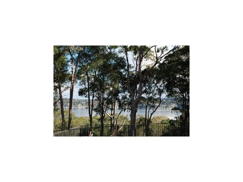 131 Skye Point Road, Coal Point NSW 2283