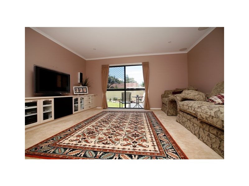 129 Excelsior Parade, Toronto NSW 2283