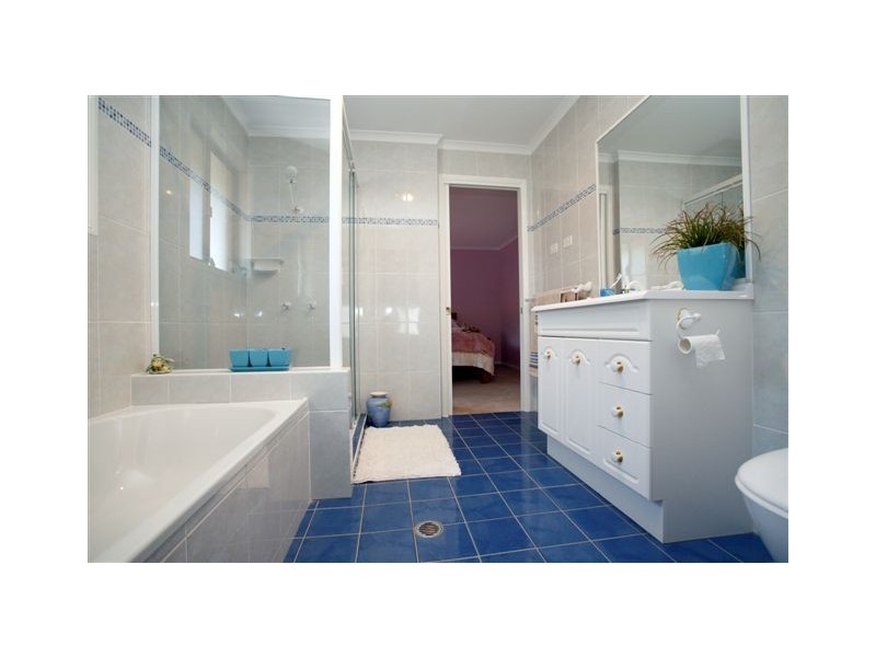 129 Excelsior Parade, Toronto NSW 2283