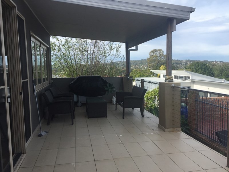 2 Thompson Road, Speers Point NSW 2284