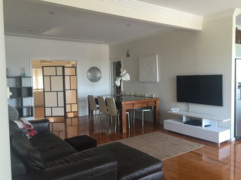 2 Thompson Road, Speers Point NSW 2284