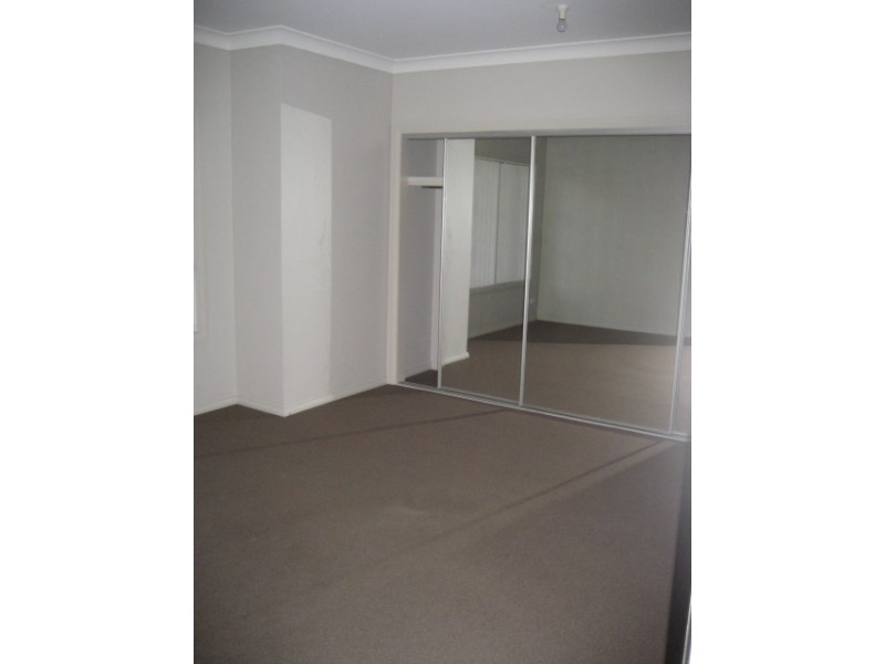 27 Kestrel Circuit, Shortland NSW 2307