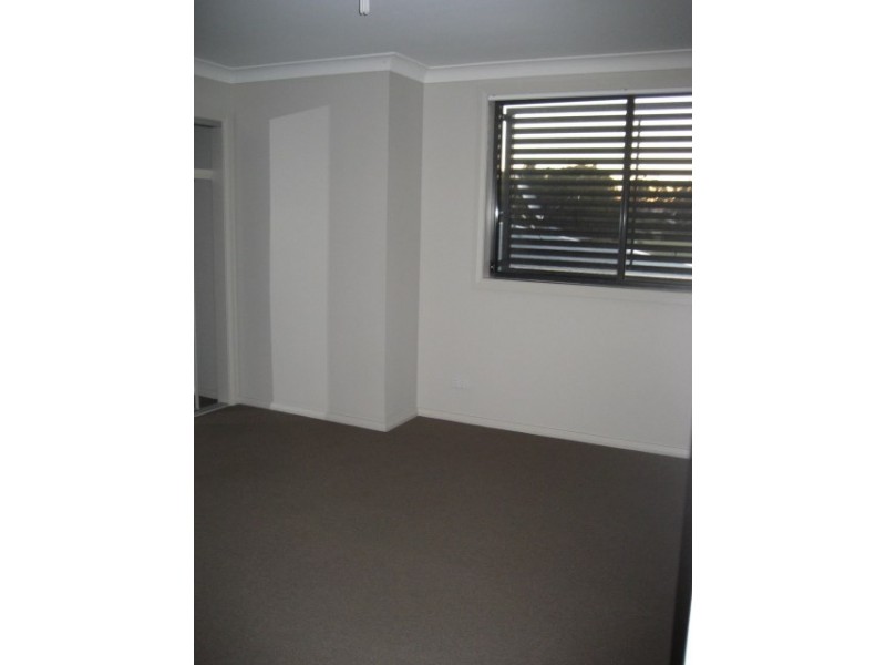 27 Kestrel Circuit, Shortland NSW 2307