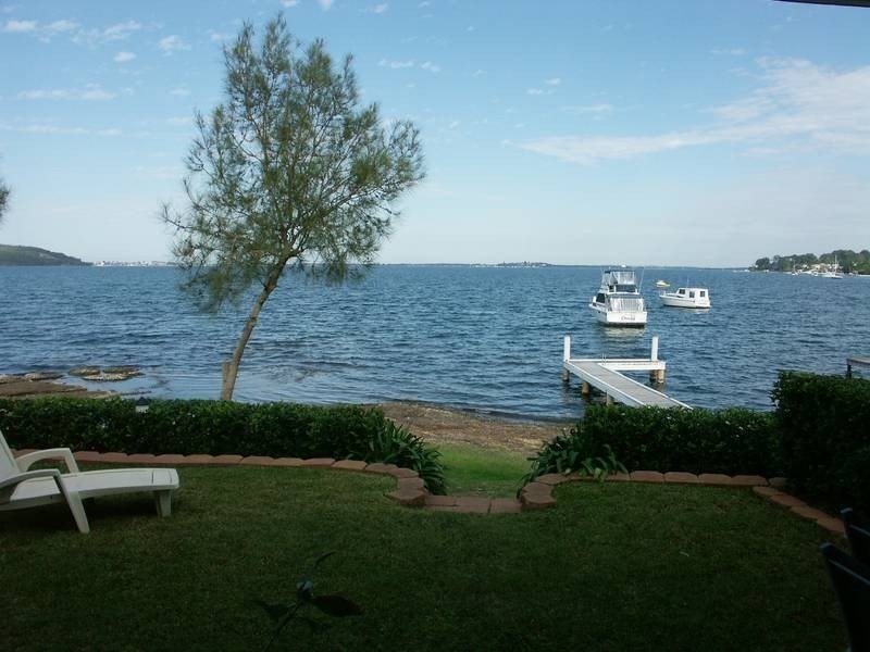 2/8 Ambrose Street, Carey Bay NSW 2283