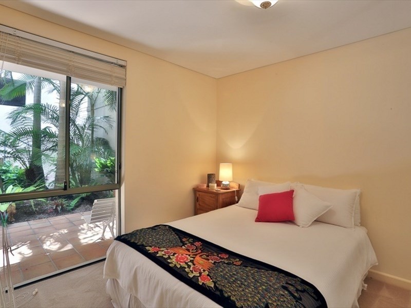 2/8 Ambrose Street, Carey Bay NSW 2283