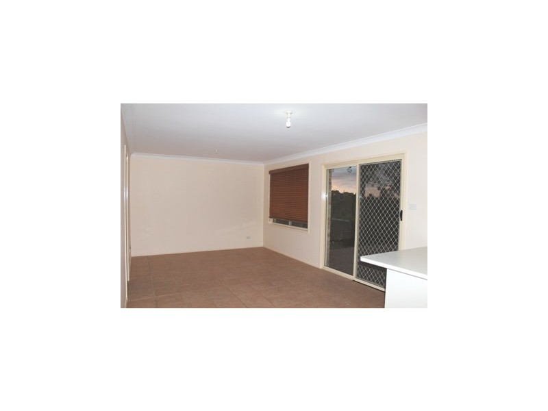 16 Shamrock Close, Woodrising NSW 2284