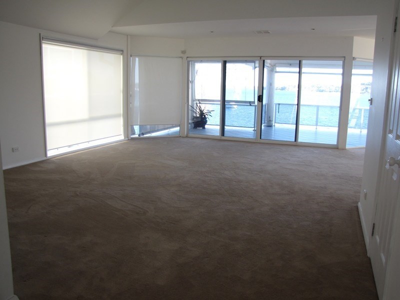 147 Coal Point Road, Coal Point NSW 2283