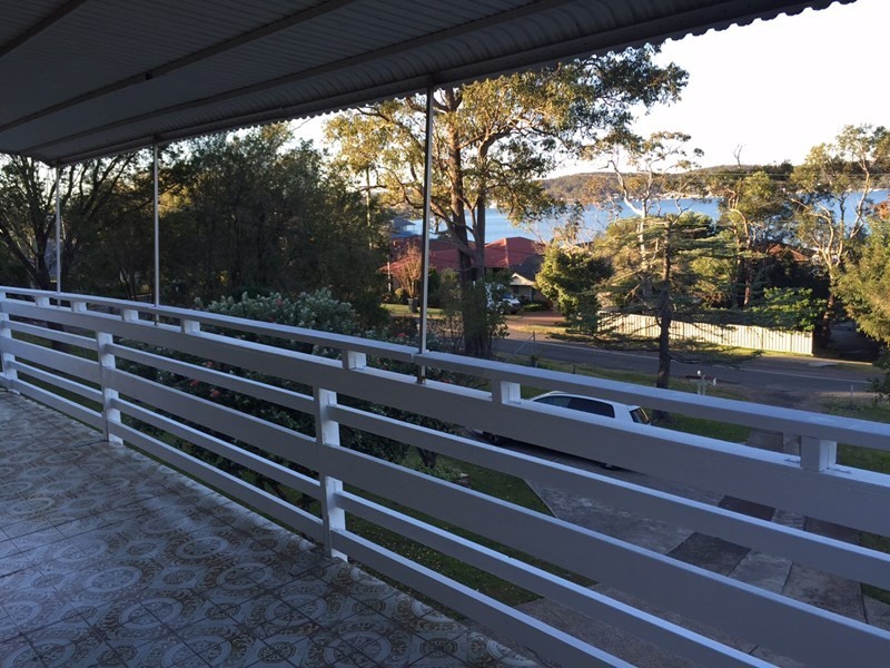 84 Fishing Point Road, Fishing Point NSW 2283