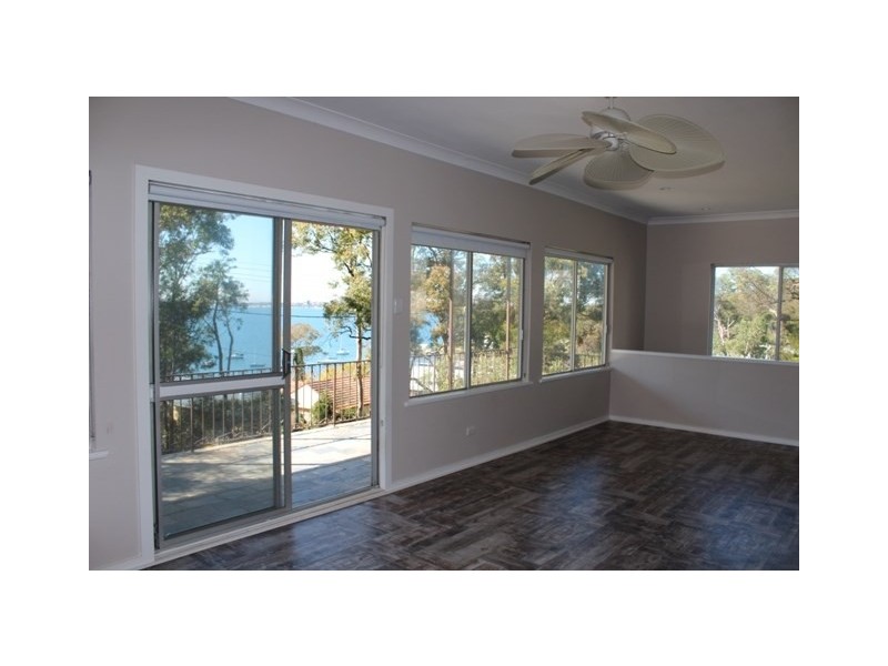 139 Skye Point Road, Coal Point NSW 2283