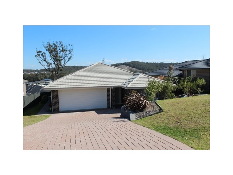 25 Blackwood Circuit, Cameron Park NSW 2285
