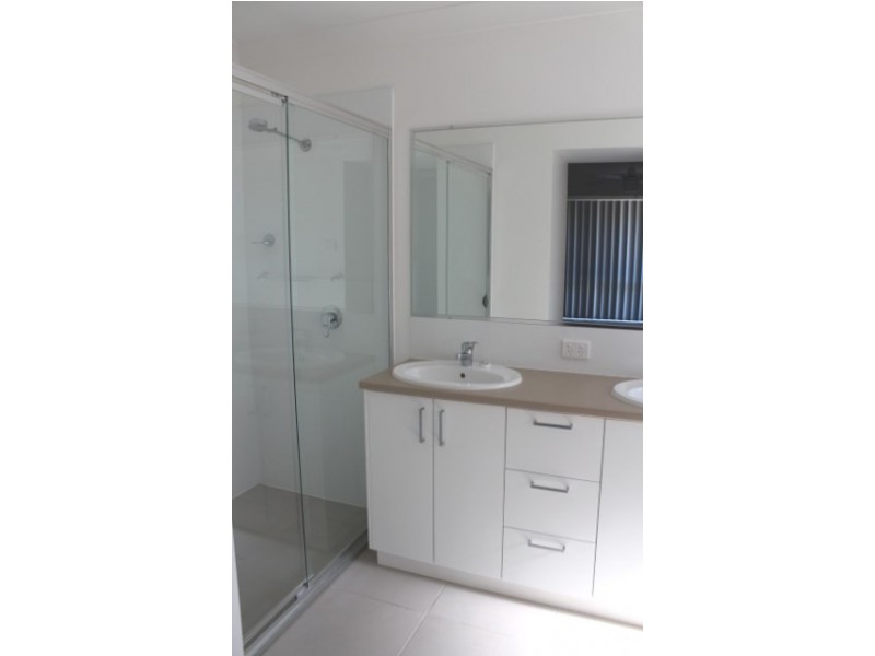 25 Blackwood Circuit, Cameron Park NSW 2285