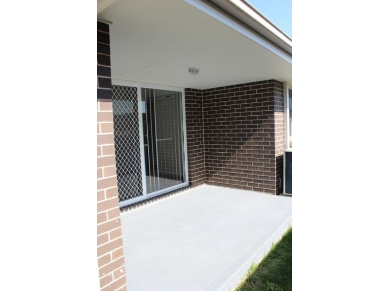 25 Blackwood Circuit, Cameron Park NSW 2285