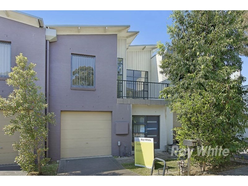 18 Kestrel Circuit, Shortland NSW 2307