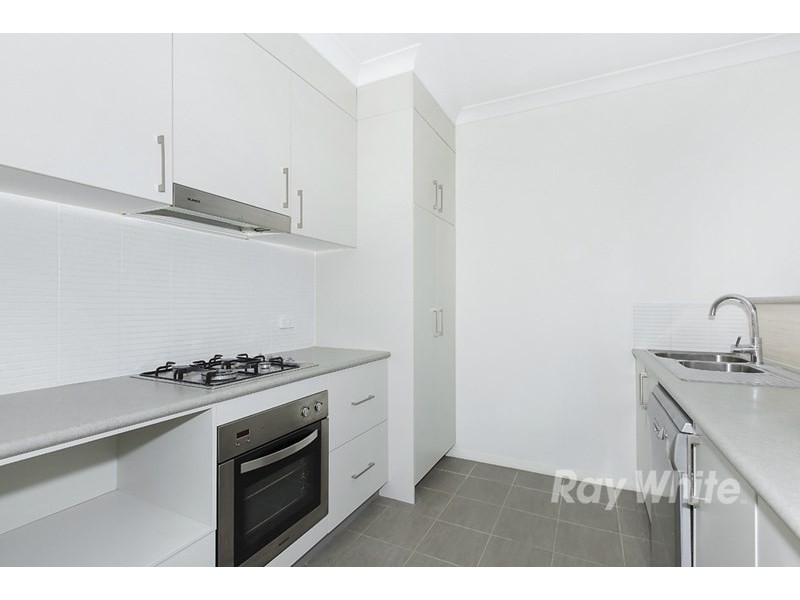 18 Kestrel Circuit, Shortland NSW 2307