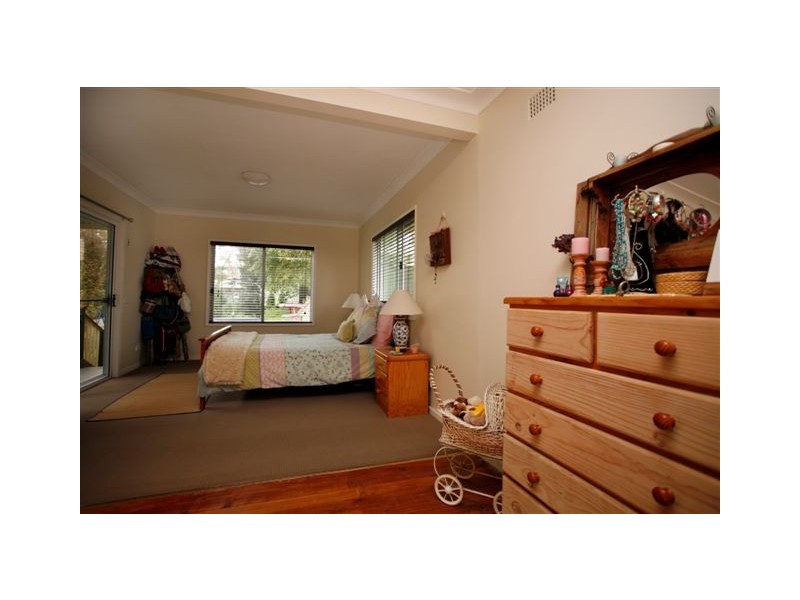 23 Bay Road, Fennell Bay NSW 2283