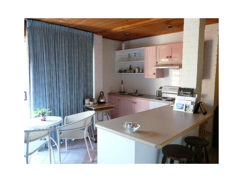 5 Laycock Street, Carey Bay NSW 2283