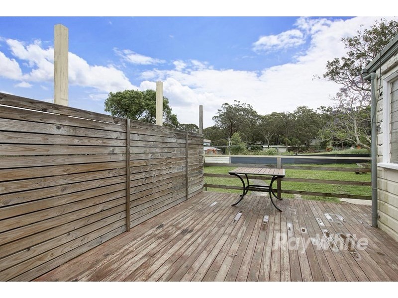 31 Ambrose Street, Carey Bay NSW 2283