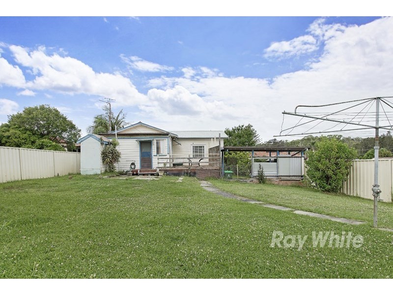 31 Ambrose Street, Carey Bay NSW 2283