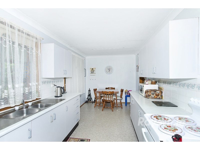 4 Mullard Close, Shortland NSW 2307