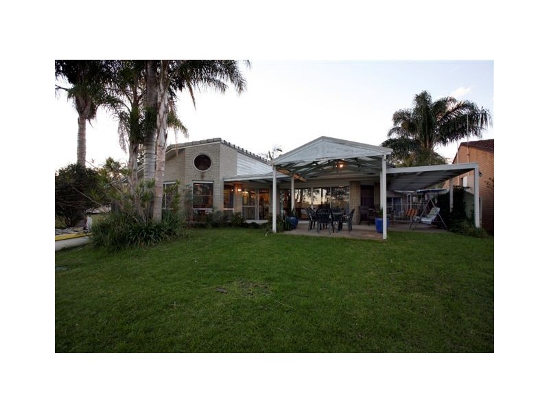 75 Bay Road, Bolton Point NSW 2283