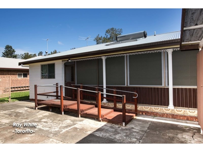 42a Macquarie Road, Fennell Bay NSW 2283