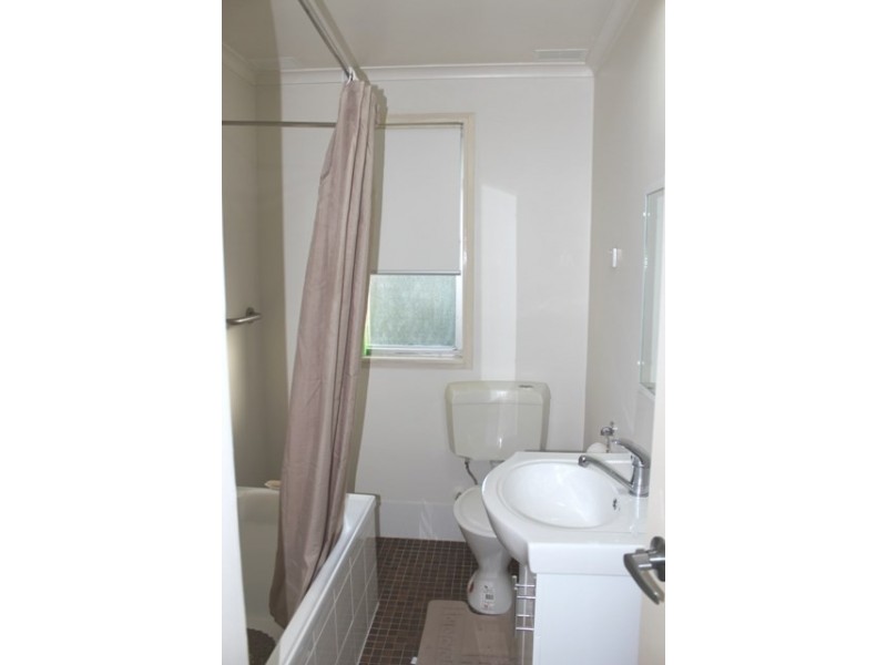 11 Molokan Place, Bolton Point NSW 2283