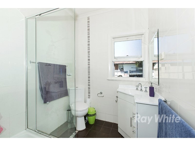 12 Laycock Street, Carey Bay NSW 2283