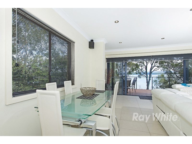108 Beach Road, Wangi Wangi NSW 2267