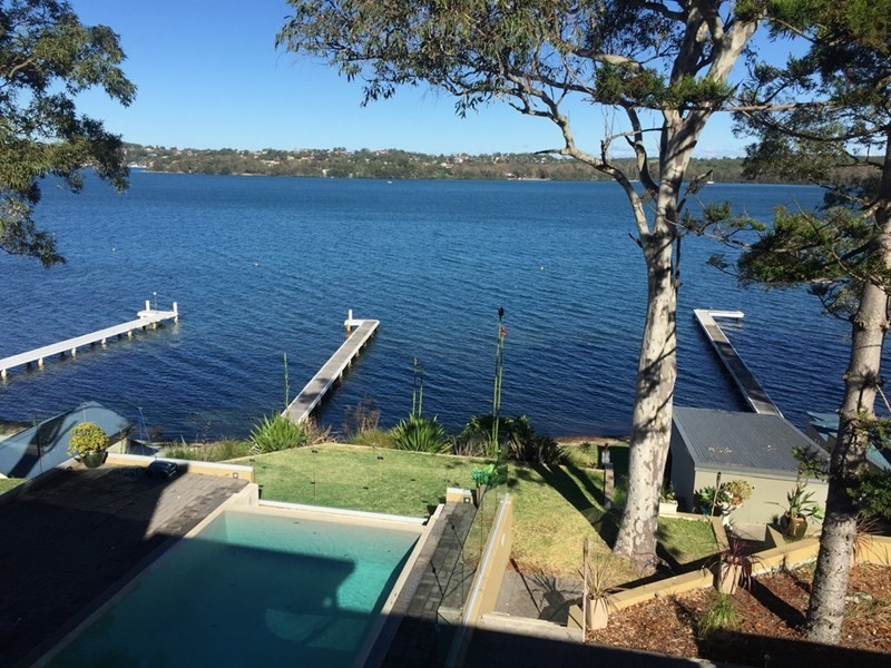 55 Coal Point Road, Coal Point NSW 2283