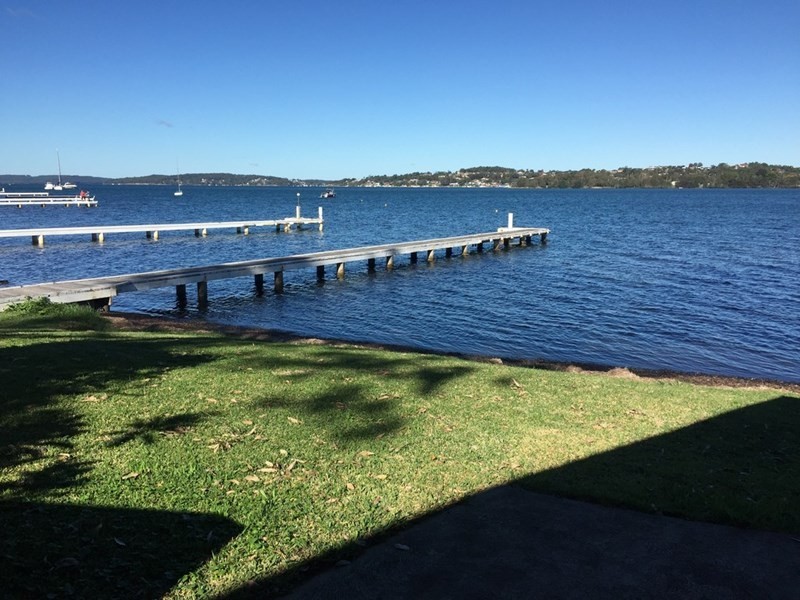 55 Coal Point Road, Coal Point NSW 2283