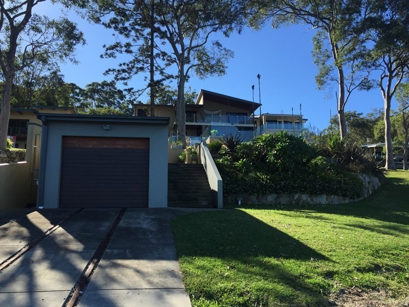 55 Coal Point Road, Coal Point NSW 2283