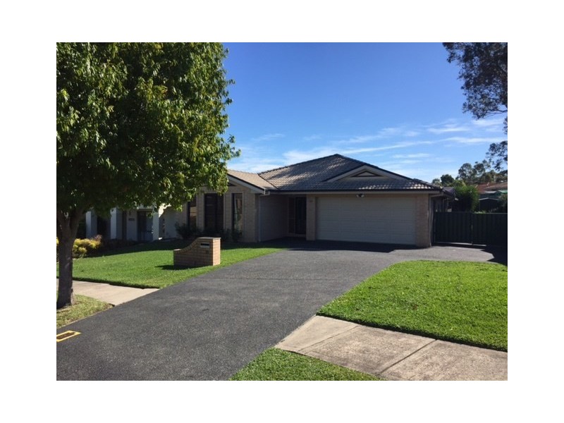 10 Bottlebrush Boulevarde, Fletcher NSW 2287