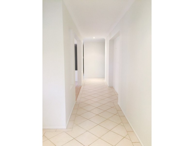 10 Bottlebrush Boulevarde, Fletcher NSW 2287