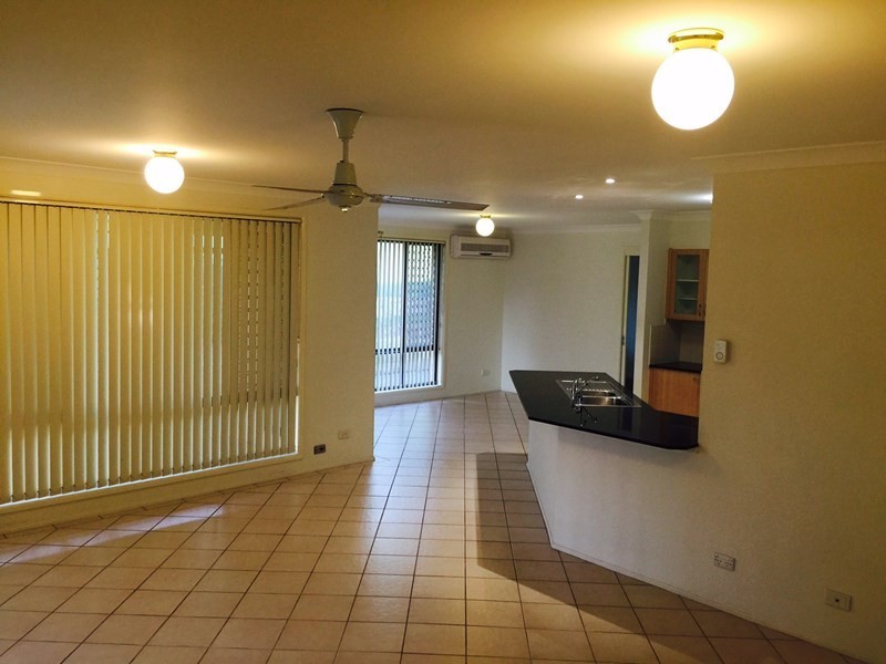 10 Bottlebrush Boulevarde, Fletcher NSW 2287