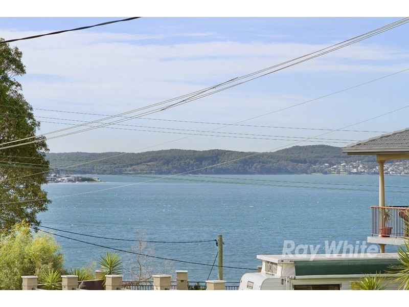 7 Crescent Road, Wangi Wangi NSW 2267