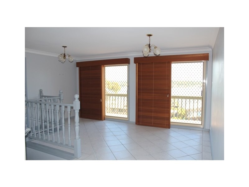75 Alkrington Avenue, Fishing Point NSW 2283