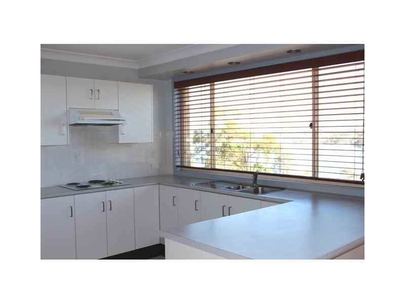 75 Alkrington Avenue, Fishing Point NSW 2283