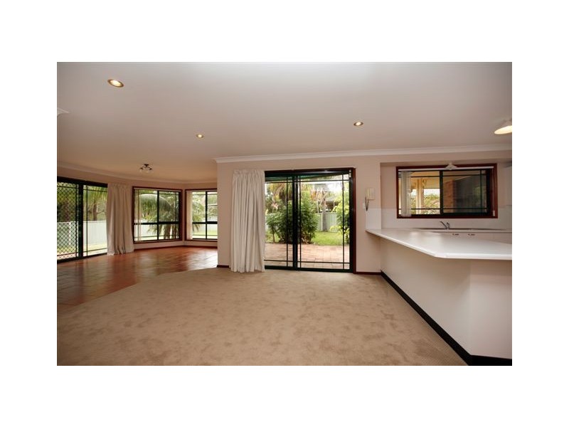 8 Starboard Close, Rathmines NSW 2283