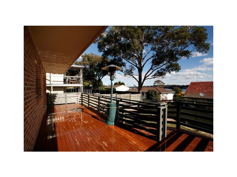 66 Alkrington Avenue, Fishing Point NSW 2283