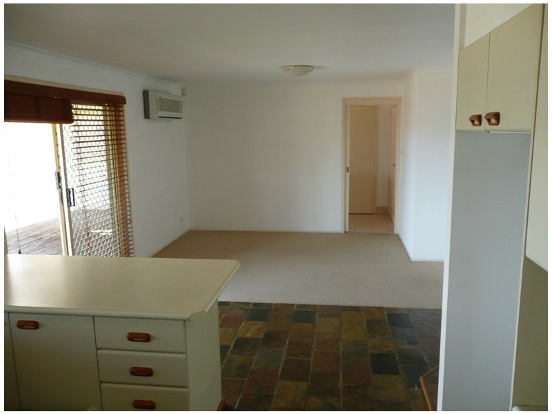 41 Alkrington Avenue, Fishing Point NSW 2283