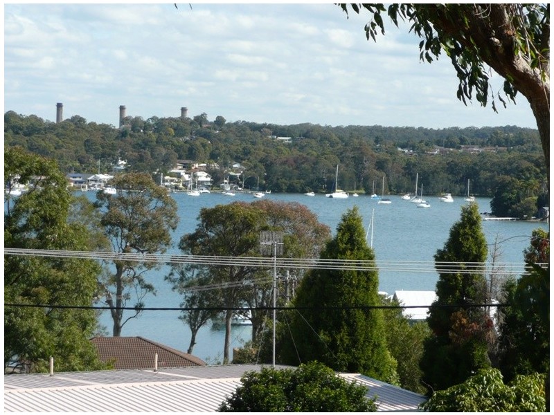 41 Alkrington Avenue, Fishing Point NSW 2283