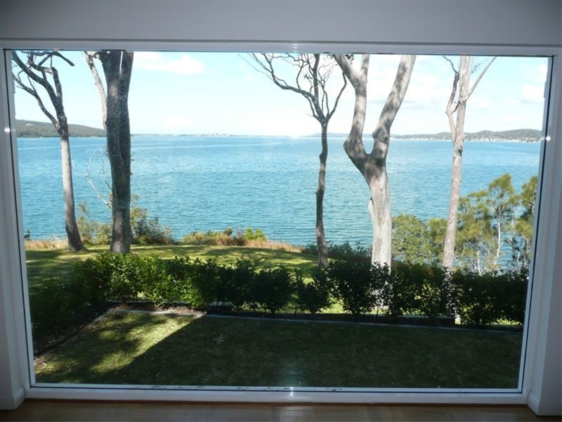 4 Wattle Street, Bolton Point NSW 2283