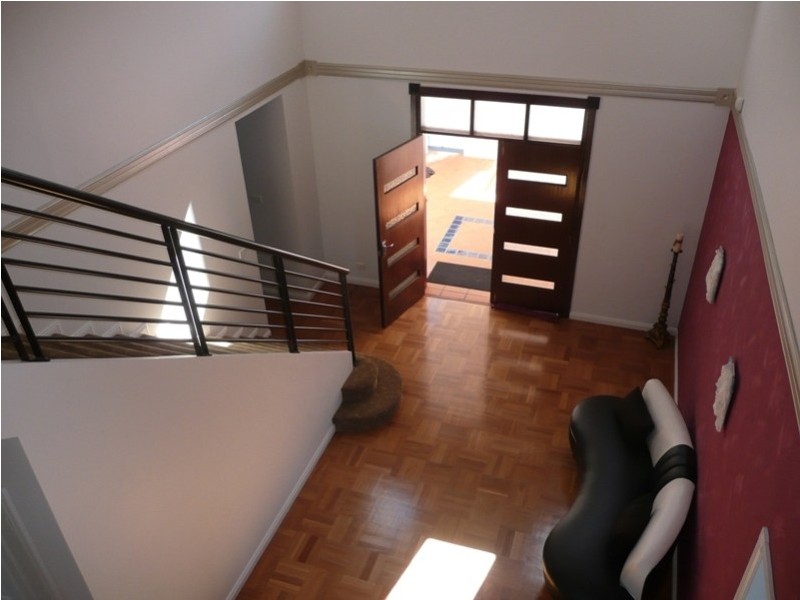 4 Wattle Street, Bolton Point NSW 2283