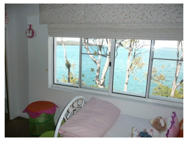 4 Wattle Street, Bolton Point NSW 2283