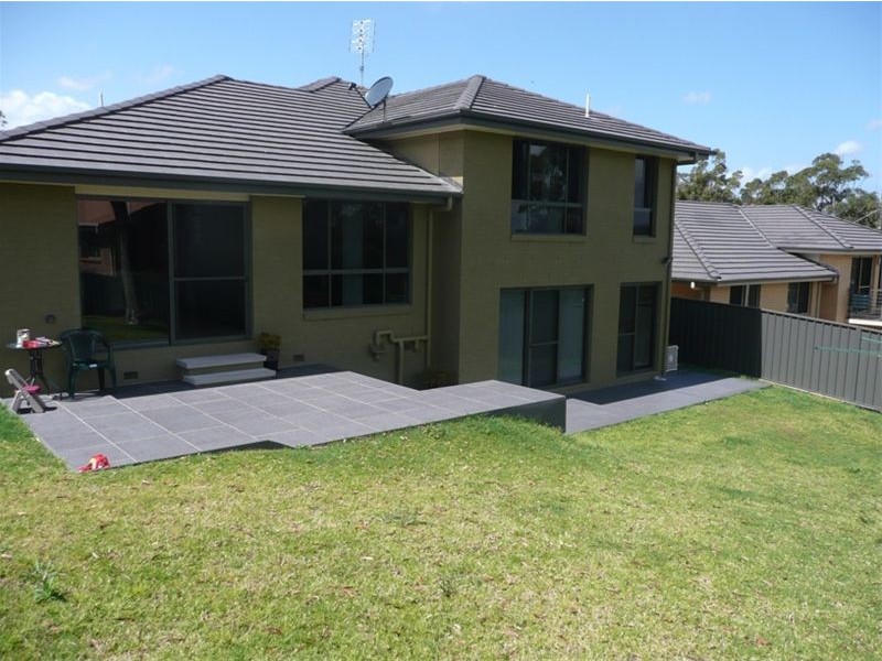 3 Greystone Close, Fennell Bay NSW 2283