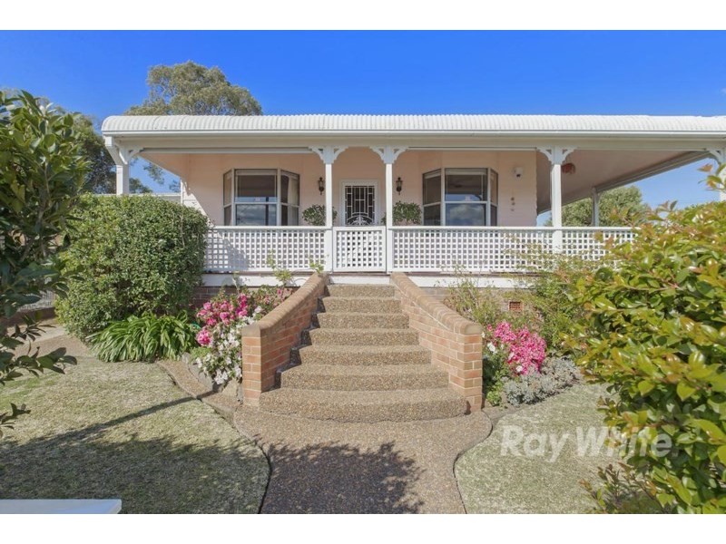 34 Lake Road, Fennell Bay NSW 2283