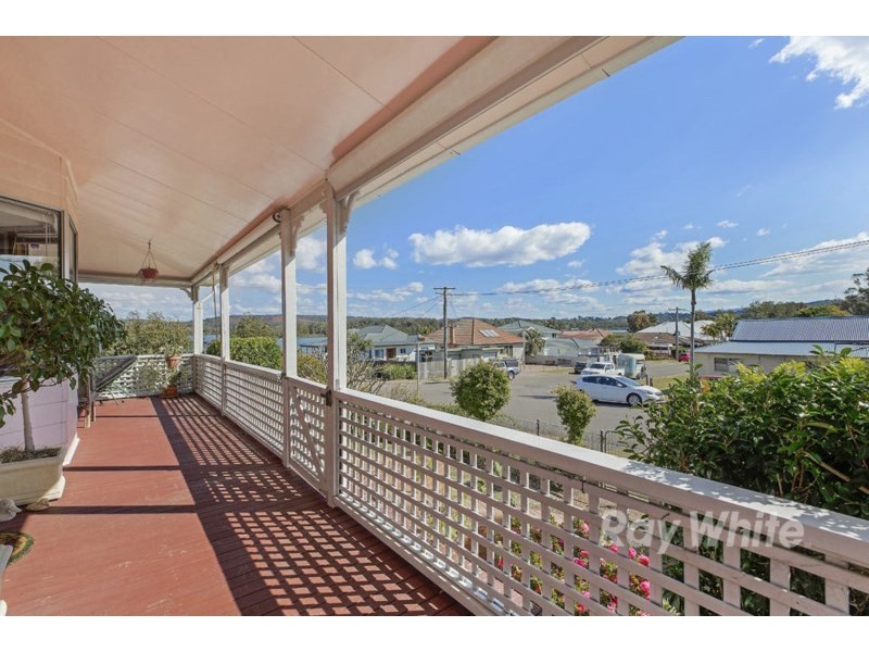 34 Lake Road, Fennell Bay NSW 2283