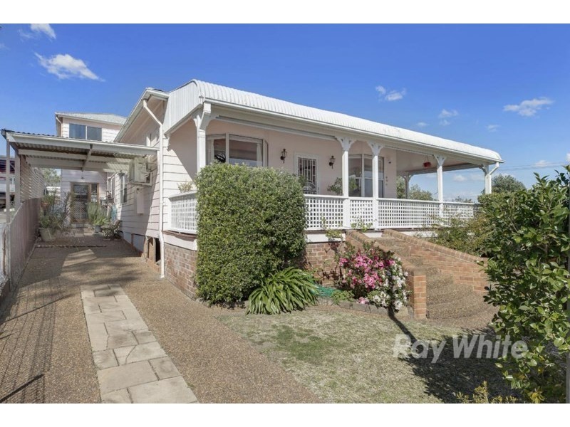 34 Lake Road, Fennell Bay NSW 2283