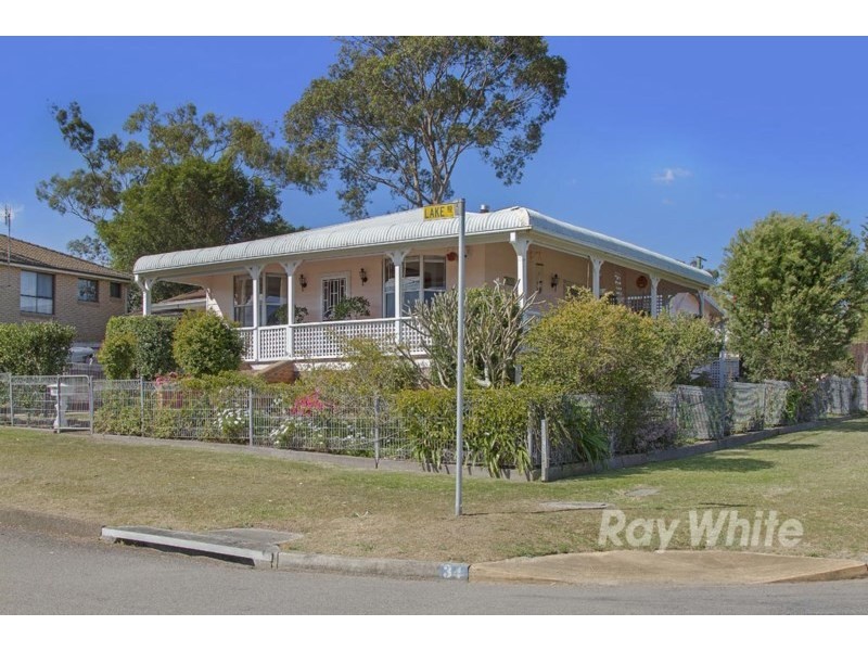 34 Lake Road, Fennell Bay NSW 2283